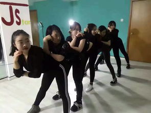 成都金牛區(qū)聚星鋼管舞培訓(xùn) 爵士舞與鋼管舞的完美融合